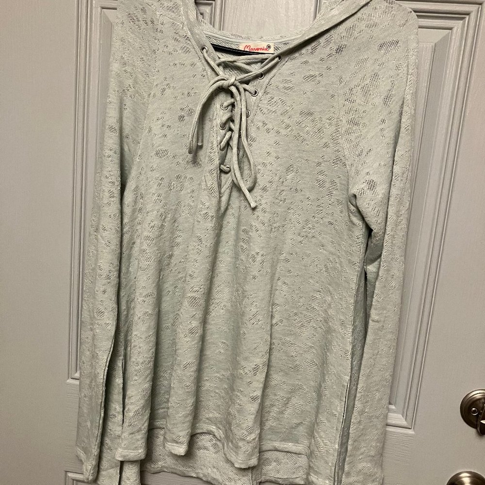 WOMEN'S NEW WITH TAGS SIZE M MARONIE OVERSIZED SWEATER WITH LACE UP FRONT